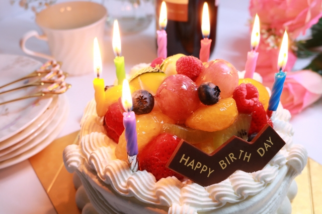 アメリカナッシュビル生活 アメリカのケーキは 息子のお誕生日に手作り フルーツどっさりケーキ 海外生活how To